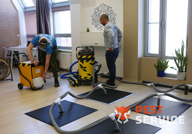 Профессиональная сушка после потопа в Астрахани от 3000 руб. Быстро устраняем влагу, предотвращаем плесень и повреждения. Современное оборудование и опытные специалисты. Безопасно и эффективно.